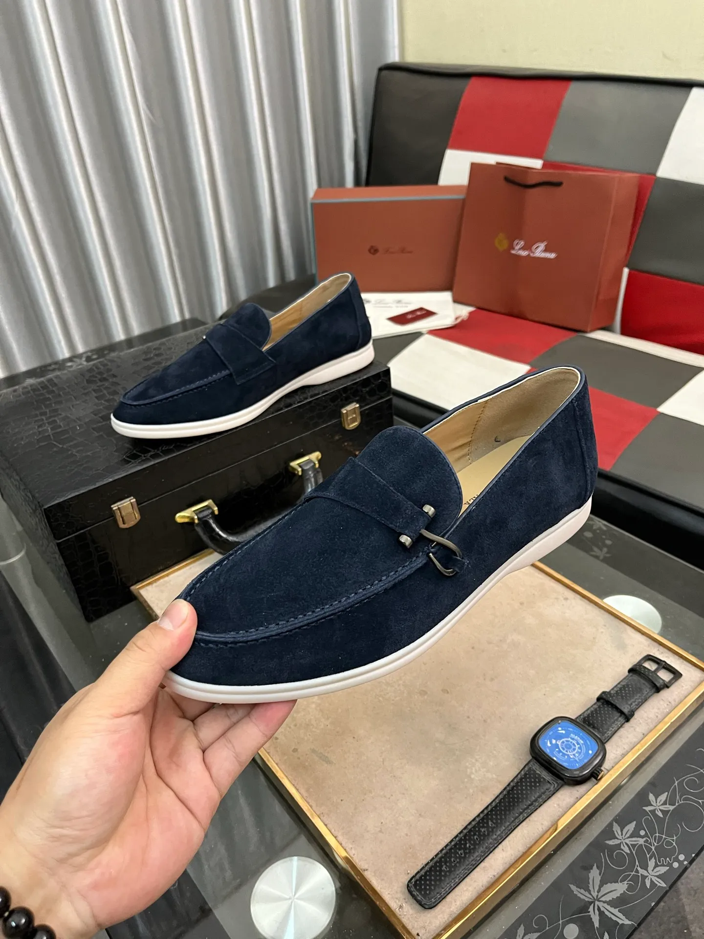 Men's Men's Shoes💰420⌚️⌚️【Loro Piana】LP couple's casual sneakers. Simple and fashionable, the upper is made of cow suede and leather. Sheepskin feet. Custom rubber sole. Size: Female 35-42 (35, 41, 42, 43 customized are non-refundable) Male 38-46 (45, 46 customized)